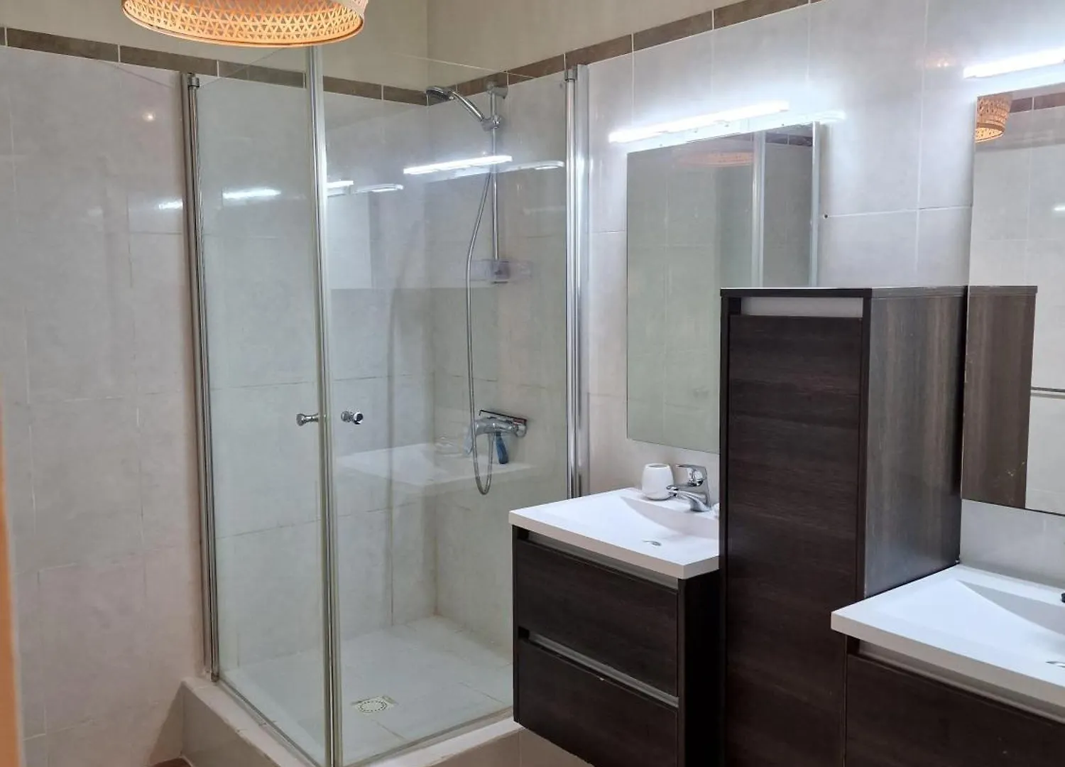 Apartment Luxury Appt For 6: Mesmerizing Spanish Water View Jan Thiel