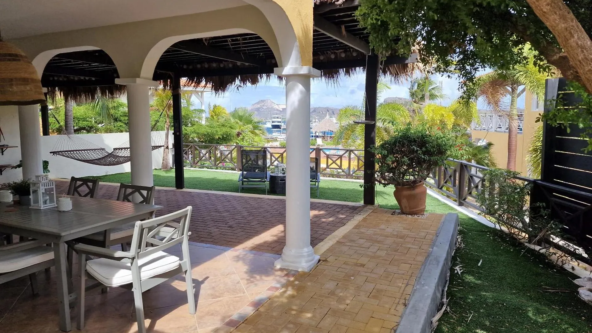 Luxury Appt For 6: Mesmerizing Spanish Water View Jan Thiel Curacao