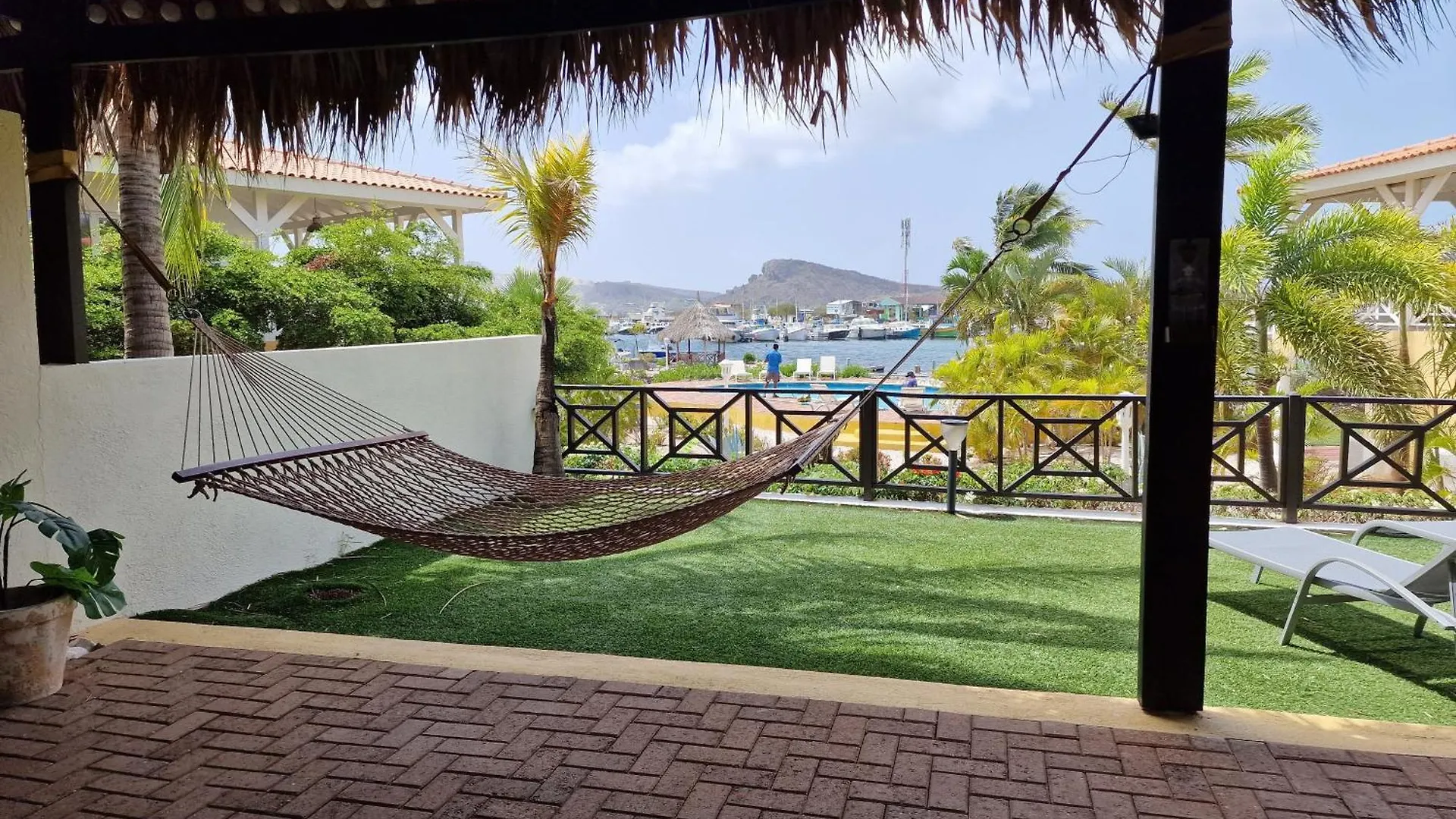 Luxury Appt For 6: Mesmerizing Spanish Water View Jan Thiel